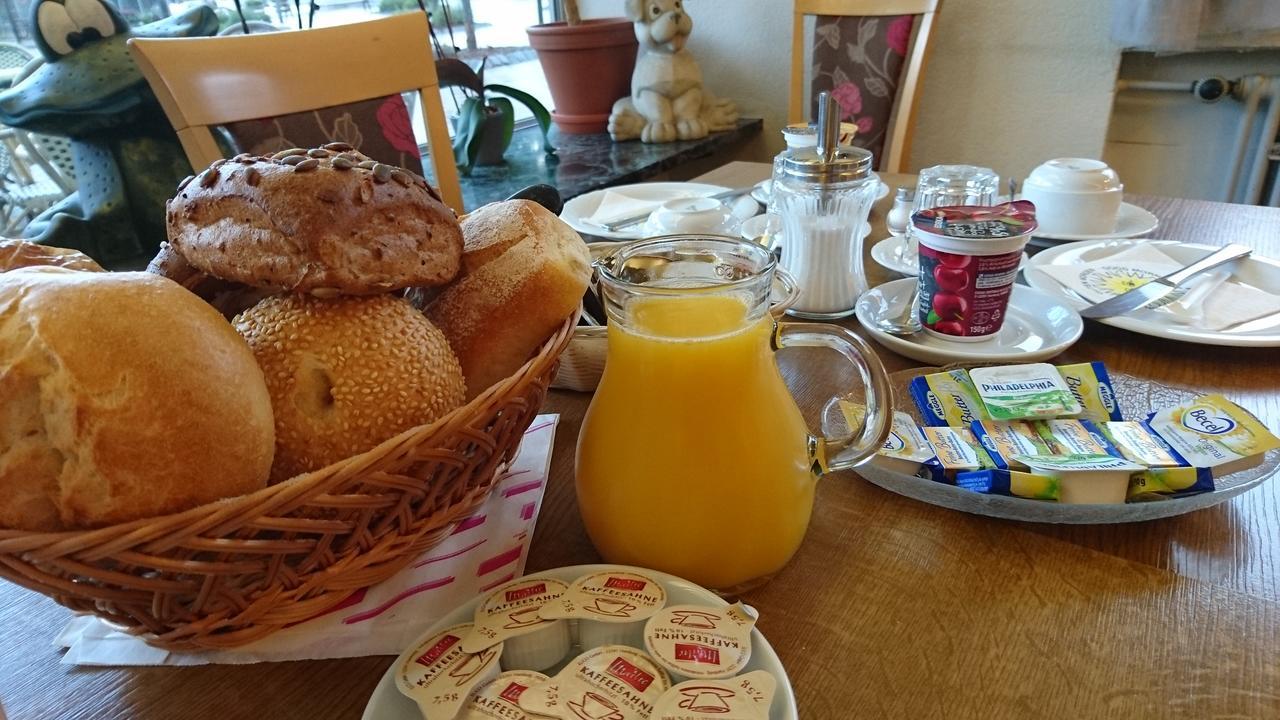Gaestehaus Cafe Heck Titisee Bagian luar foto